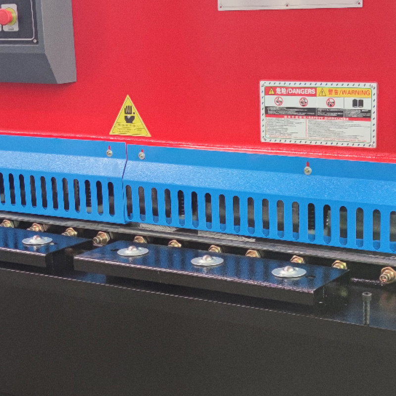 4*2000mm Hydraulic Guillotine Shearing Machine 13times/Min CNC Stainless Steel Guillotine
