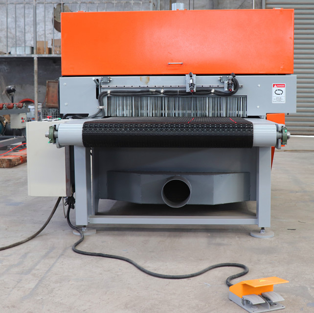 Big Size Wood Bandsaw Machine , Portable Band Sawmill For Wood Cutting , Wood Band Saw Mill Machine Horizontal