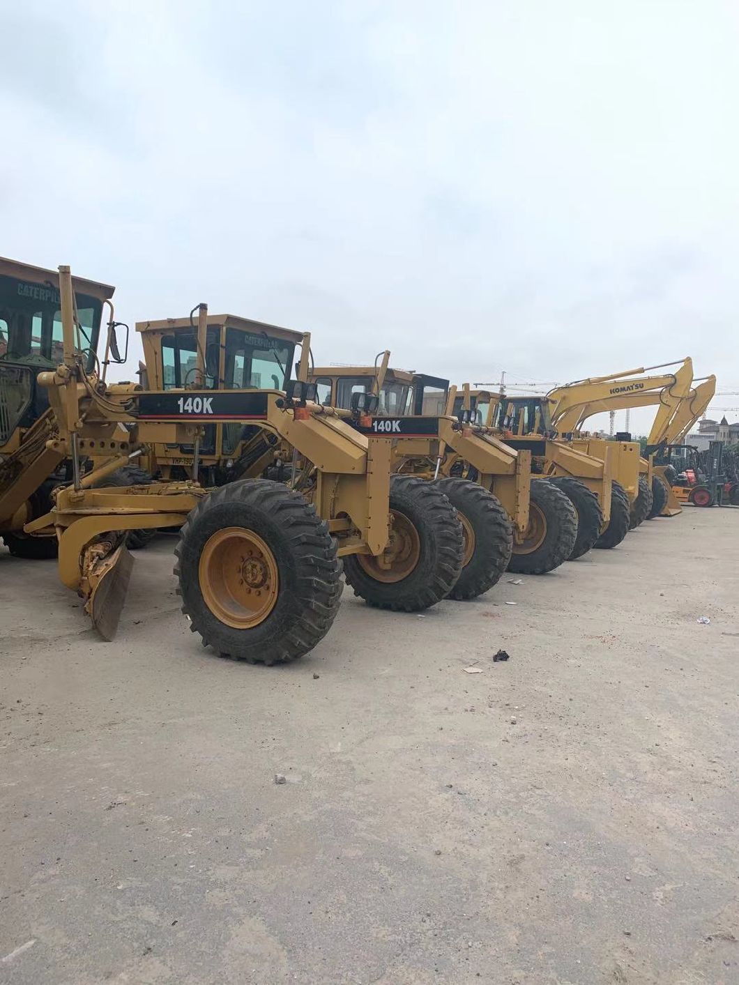Used Tcm Fd100 Diesel Forklift with 4.5m Satge and Powerful Engine