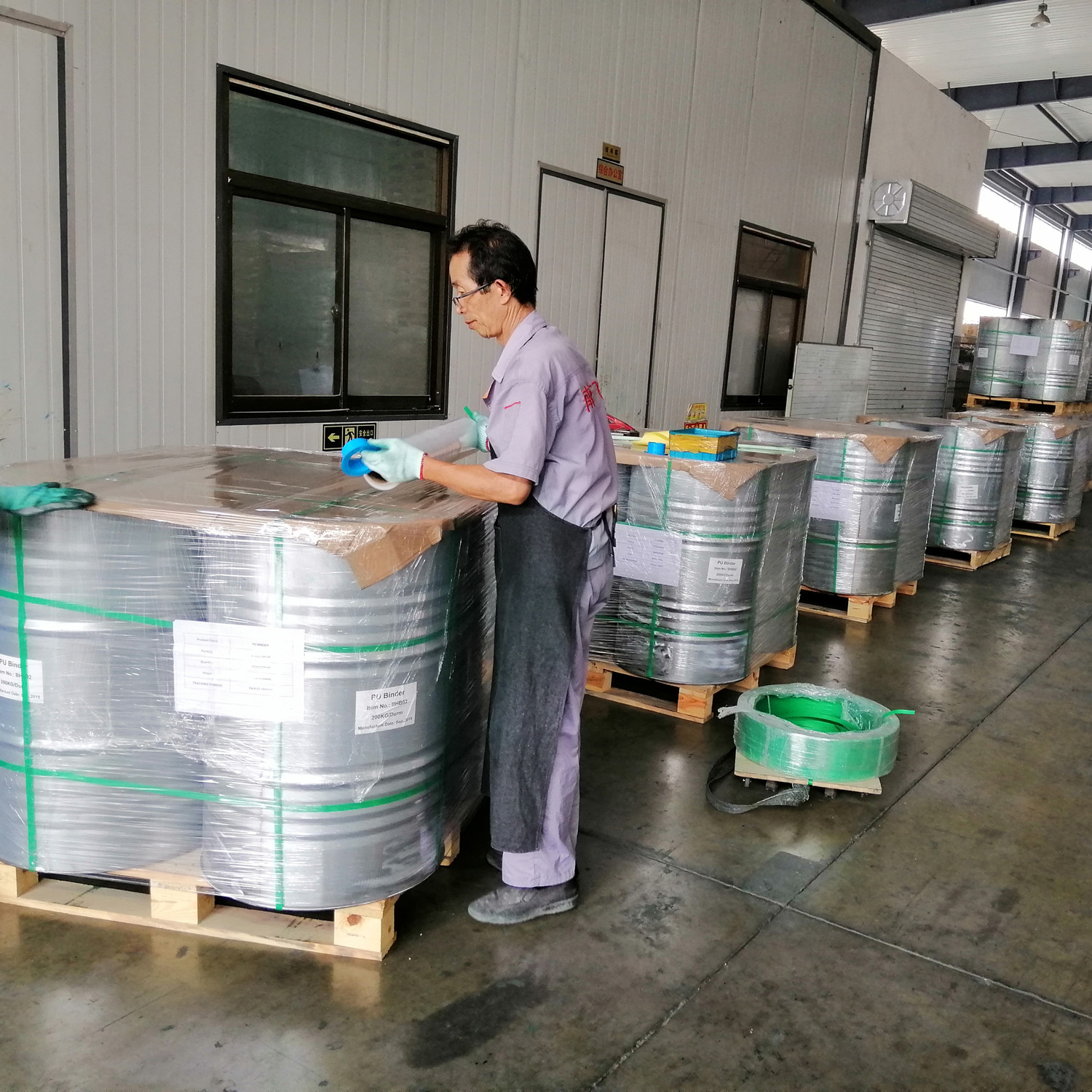 Crumb Rubber Aliphatic Polyurethane Binder MSDS Certification