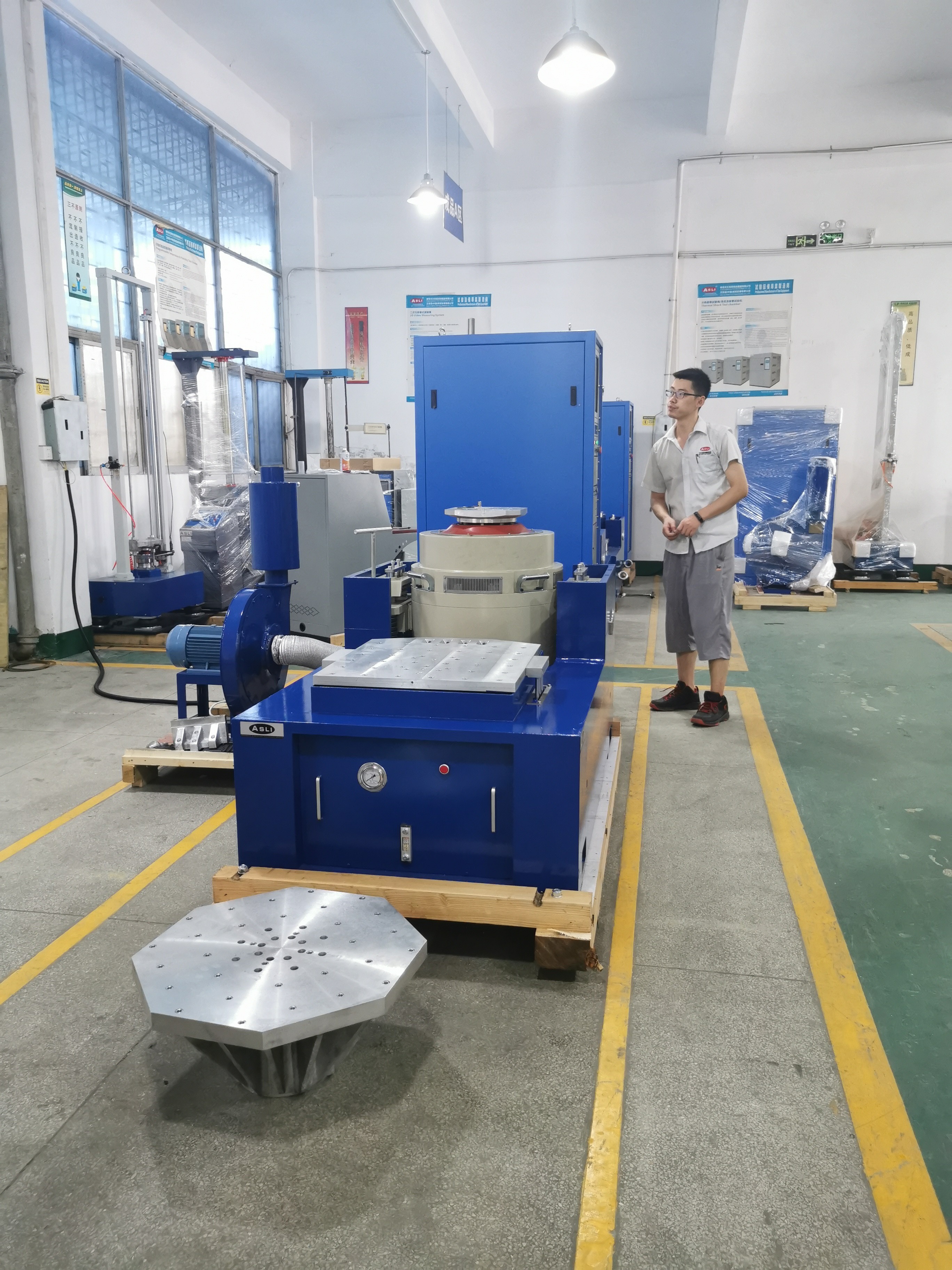 ISO 2800Hz Vibration Table Test Equipment Lab Shaker Machine
