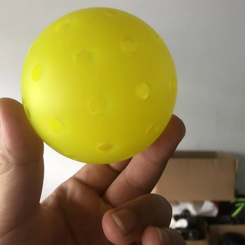 40 Hole Outdoor Rotation Dura Fast 40 Outdoor Pickleball Seamless Professional Pickleball Balls