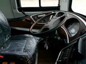 China LHD/RHD Cummins 375HP Euro5 51+2 Seats Luxury Coach Bus YBL6128SD for Philippines wholesale
