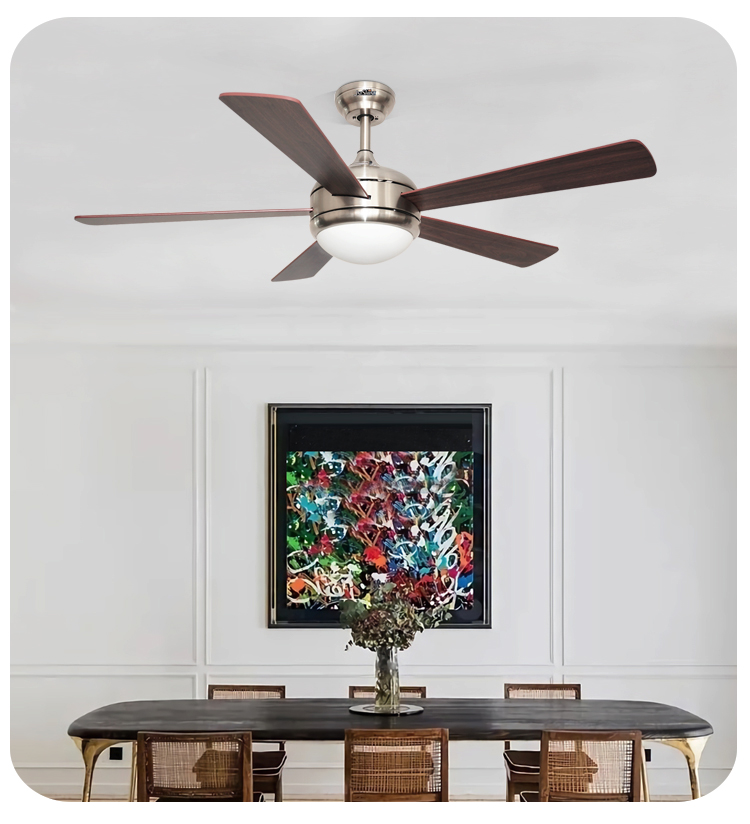 Metal Lamp Body Material 52 Inch Ceiling Fan with Remote Control and 360 Degree Rotation