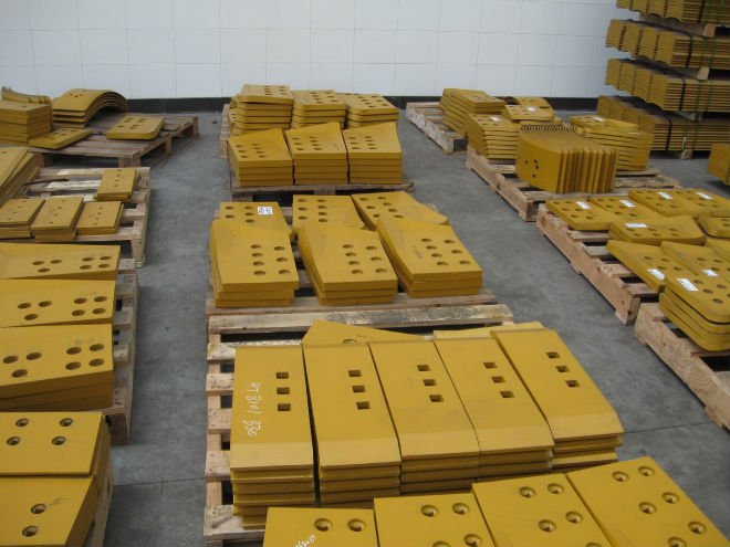 High Hardness Bulldozer Cutting Edges End Bits in Yellow or Black with 30MNB and High Carbon Steel
