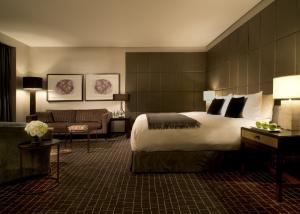 China Commercial 5 Star Hotel Bedroom Furniture With Urban Wooden Panel wholesale