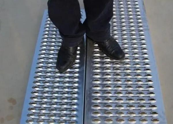 120mm-1000mm Channel Width Anti Skid Metal Plate for Industrial Flooring