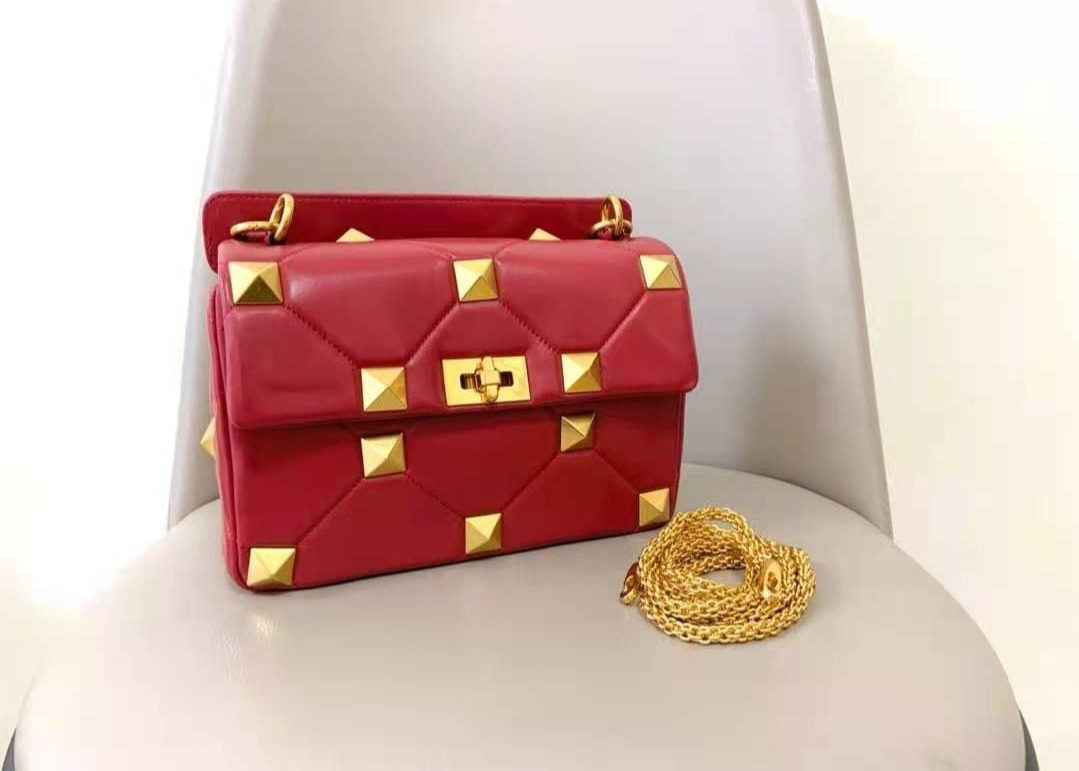 Handhold Gold Rivet Leather Luxury Chain Bag Rhomboid Pattern