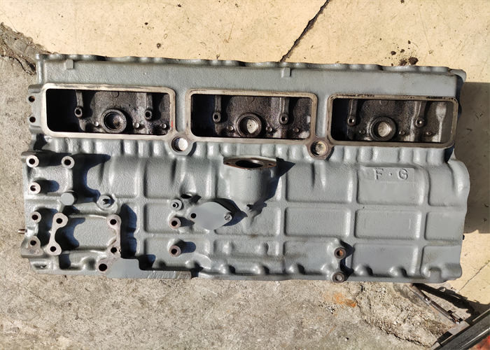Excavator 6BG1 Engine Cylinder Block Steel Material for Excavator ZX200-3g Zx200-6