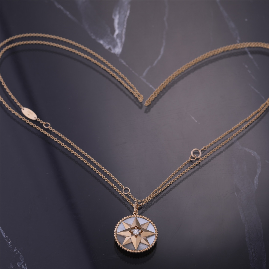 Gold Factory ROSE DES VENTS MEDALLION NECKLACE in 18K YELLOW GOLD with DIAMOND AND MOTHER-OF-PEARL