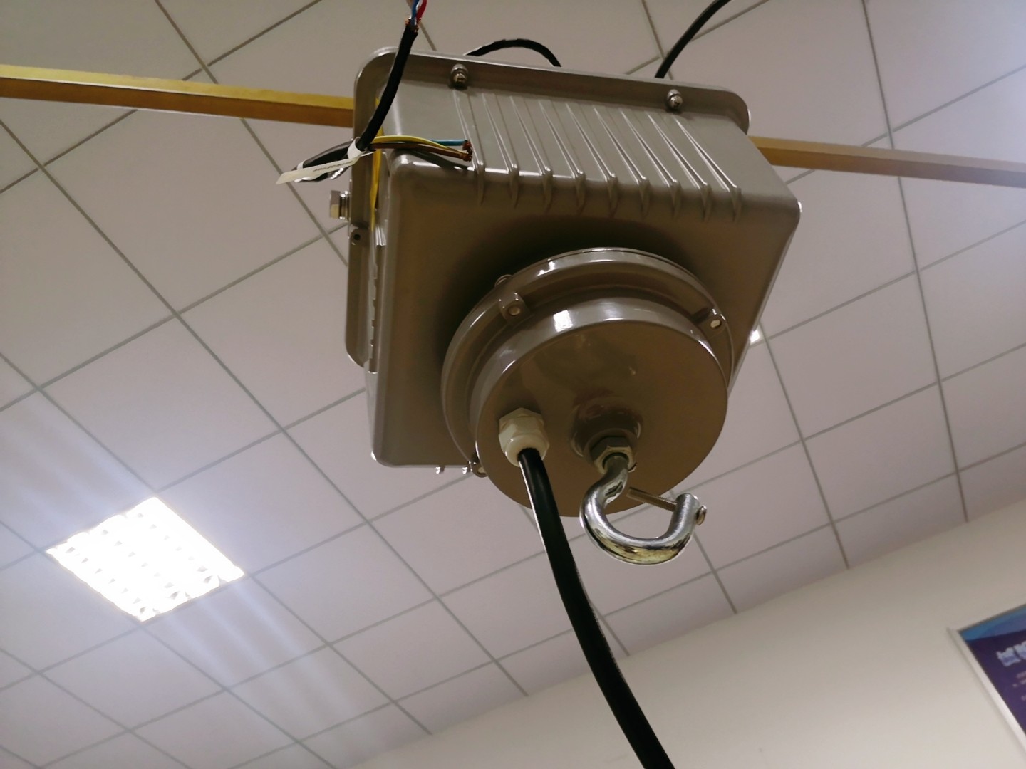 10kg 12m High Bay Light Lift Chandelier Raising And Lowering System