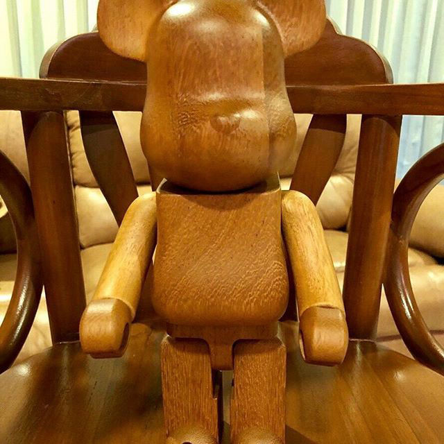 Non Toxic Hand Carved Wood Sculptures , Large Wood Carved Bears