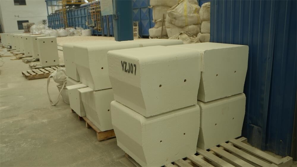 Perfect High Abrasive Resistance High Purity 99% Corundum Refractory Brick High Alumina Fire Brick For Glass Kiln