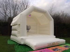 China hot sale white inflatable wedding party bouncer for decoration inflatable white bouncer house castle wholesale