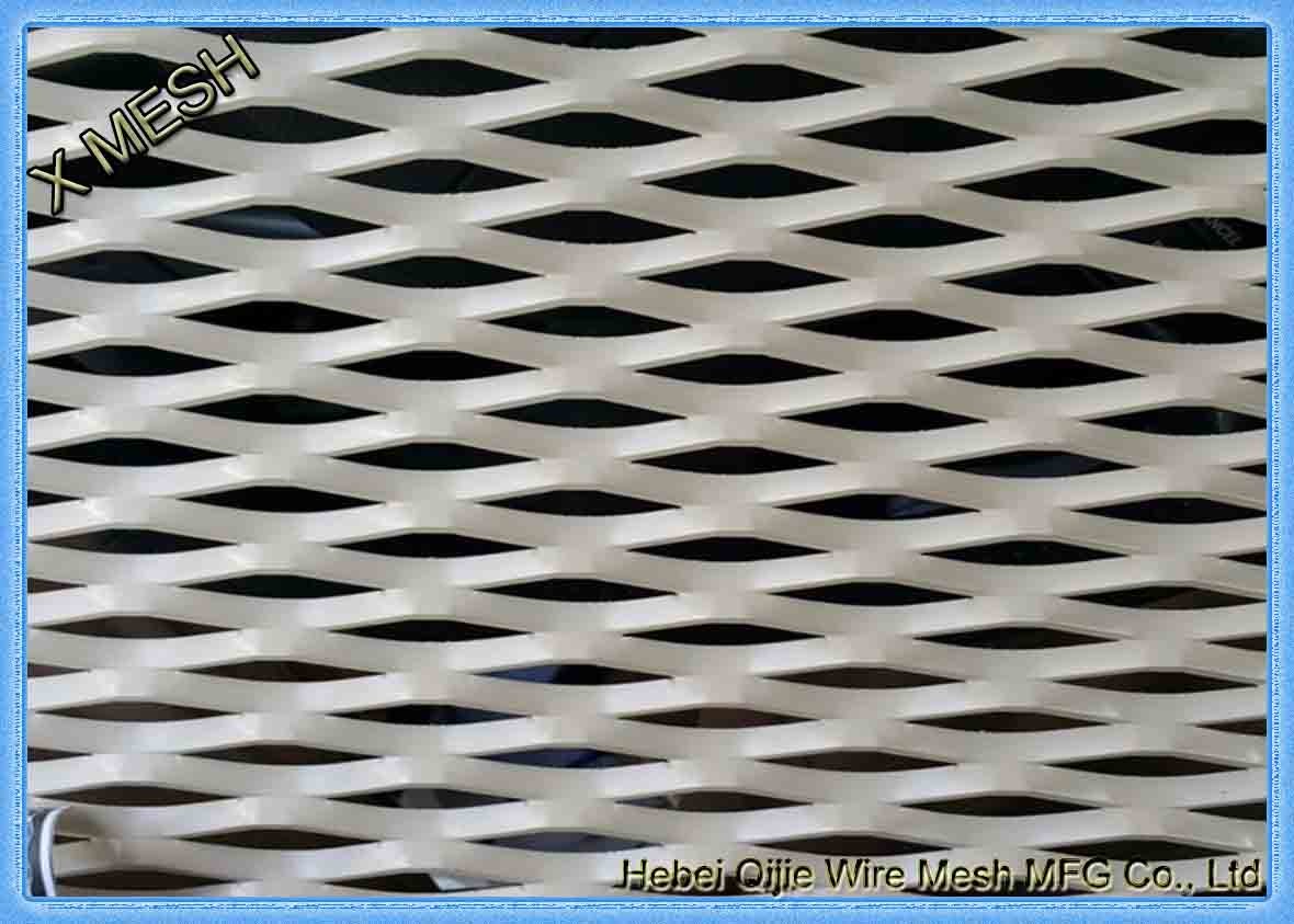 Silver Expanded Metal Mesh , Hot Galvanized Steel Welded Wire Mesh For Ceiling Tiles
