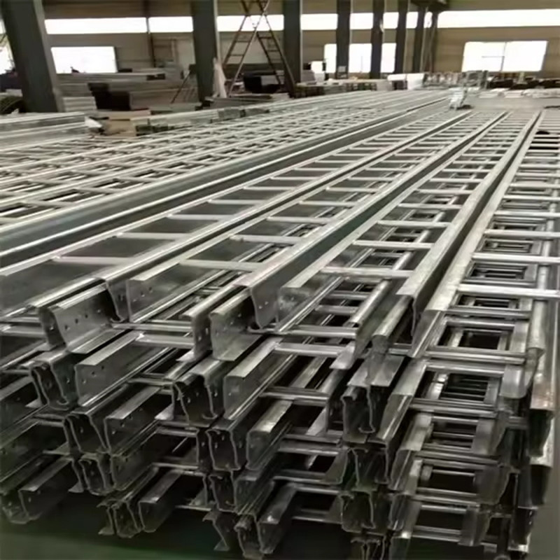 Steel Cable Ladder Tray With Fire Resistance Wall Mounted Installation Silver Finish