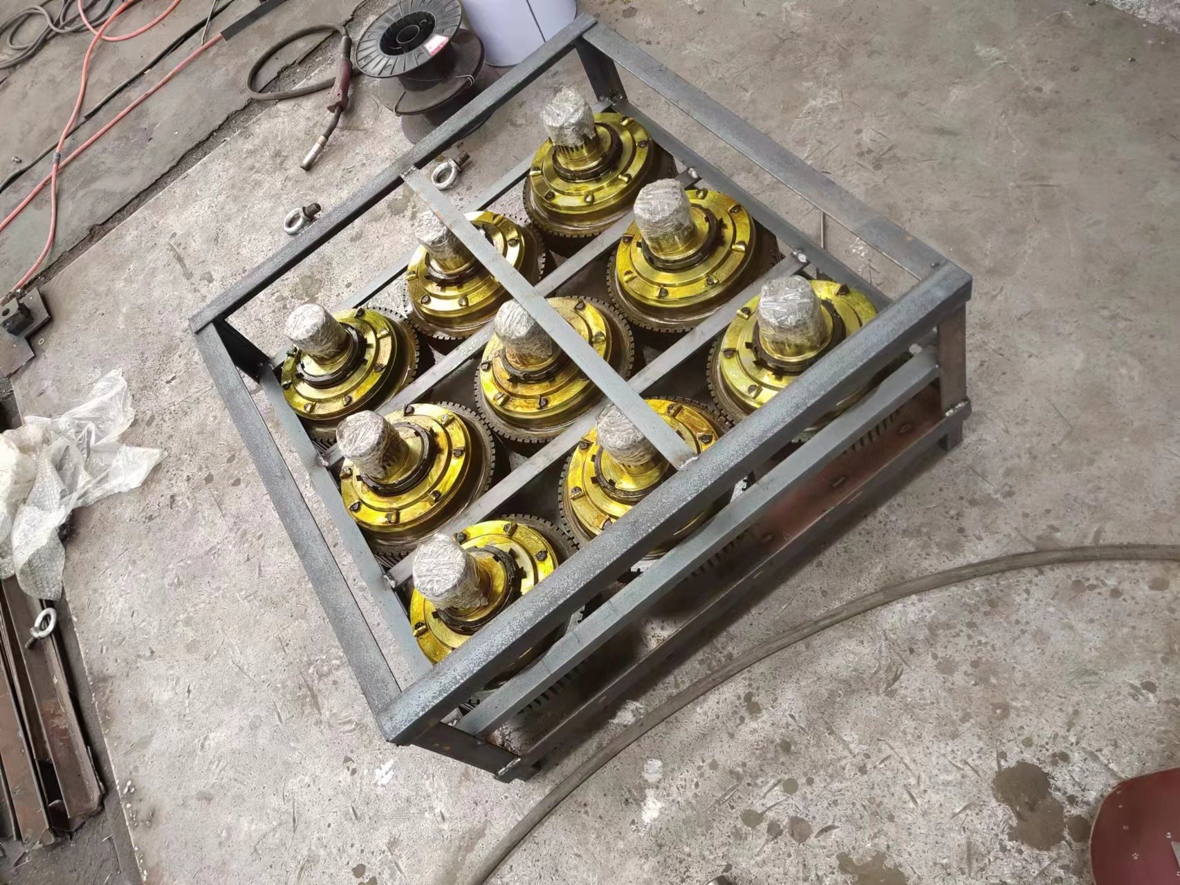 Weight Based Pellet Machine Roller Assembly Nature Color Pellet Mill Parts