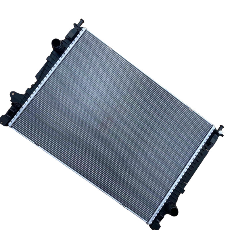 LR117683 LR135901 Car Coolant Radiator For EVOQUE