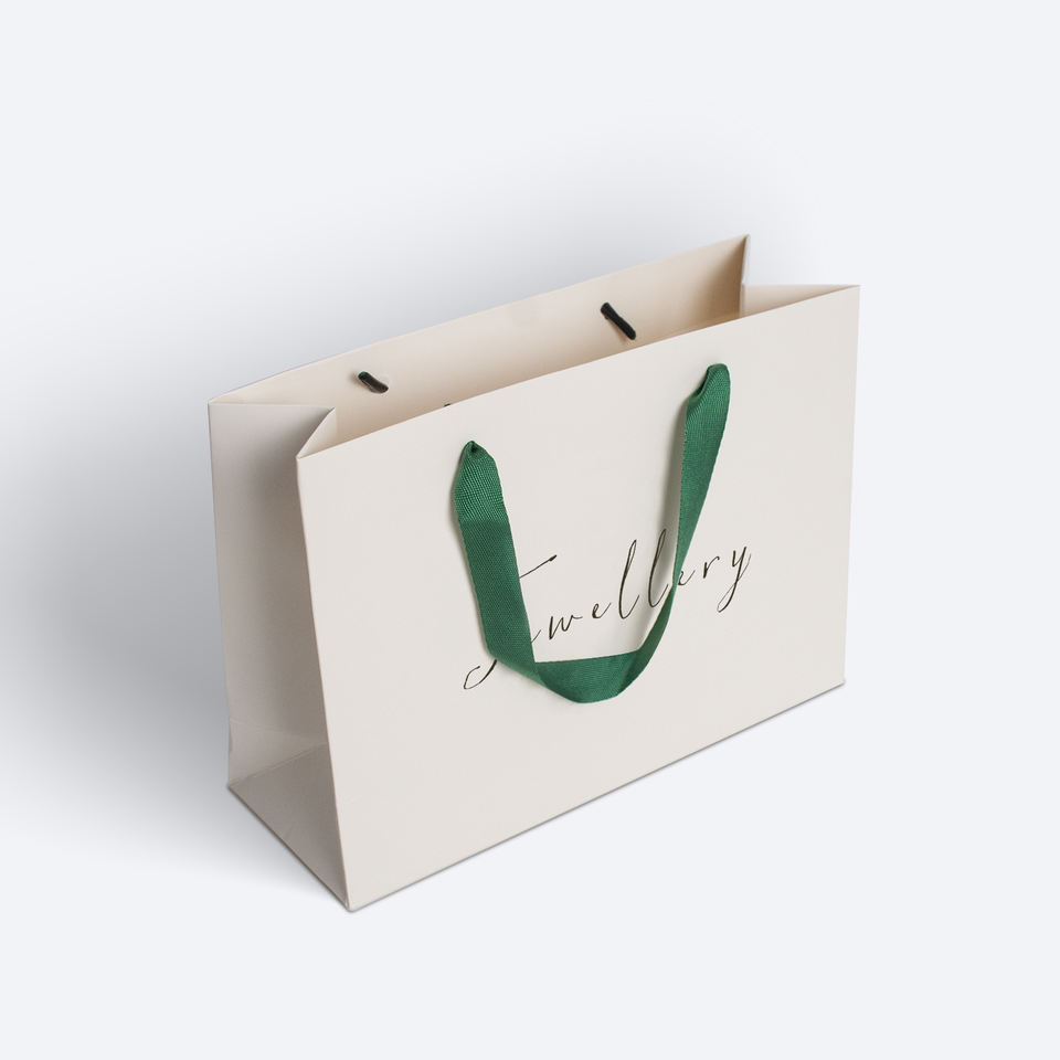 Customer's Logo Retail Boutique Shopping Gift Luxury White Paper Bag with Customized Size