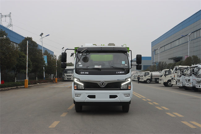 Mini Version 4X2 5CBM 3 CBM Diesel Vacuum Cleaner Sweeper