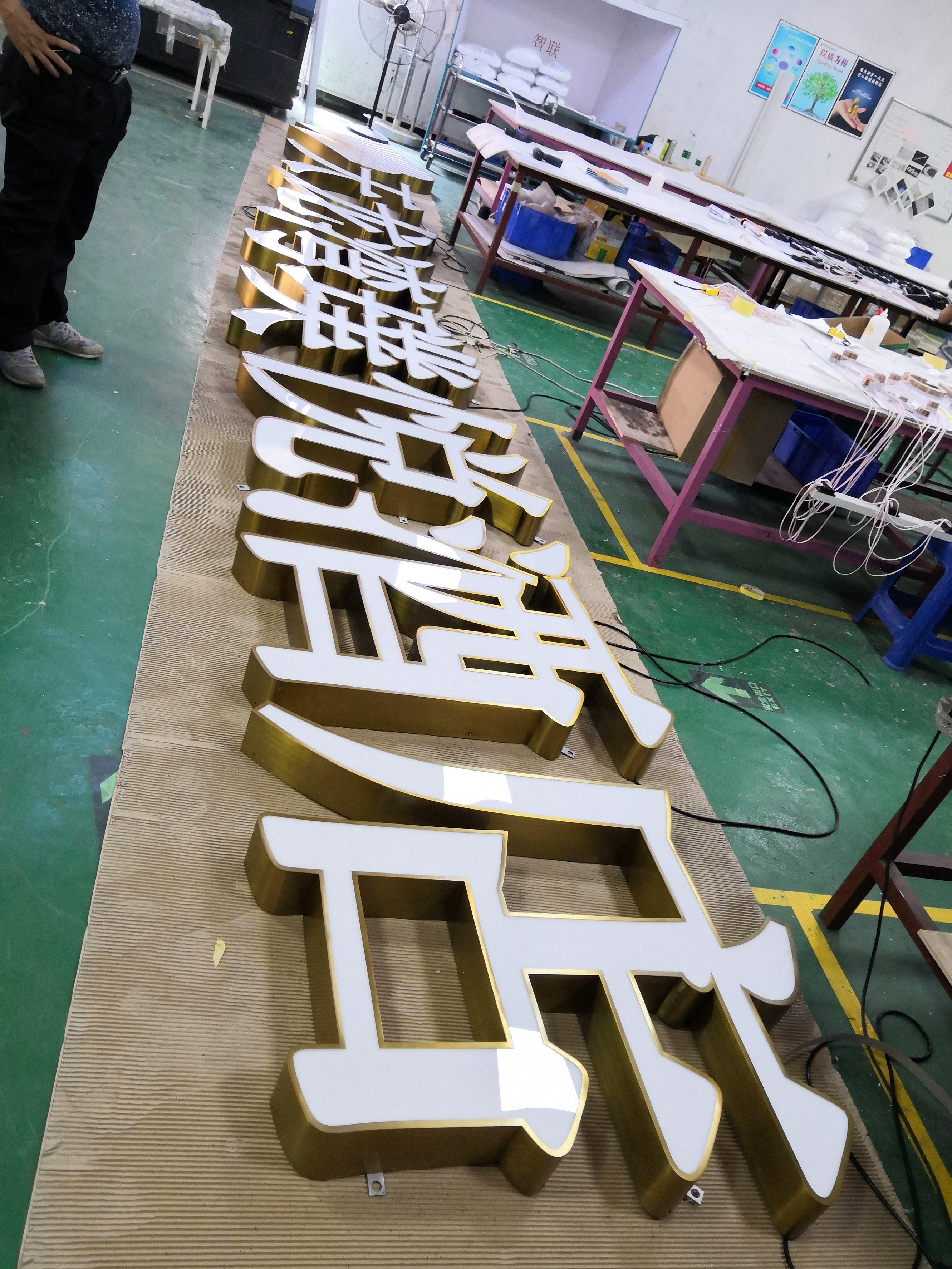 UL RoHs Custom Acrylic Business Sign Hanging / Free Standing