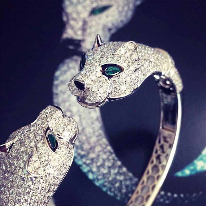 C Cheetah bracelet - showing the charm of courage, naughty or docile .18K gold jewelry factory shafle garnet, Onyx
