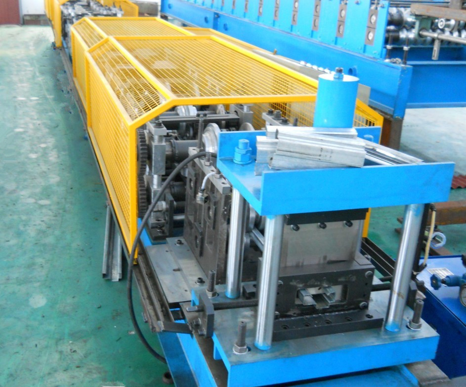 Durable 1.5-2mm Galvanized Steel Door Frame Cold Roll Forming Equipment ,PLC Control Automatic