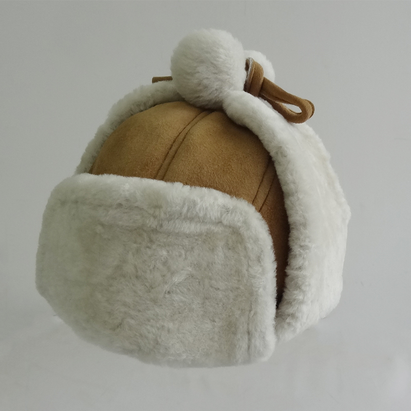 Machine Sewing Shearling Fur Hats For Riding / Hiking With ODM Designs