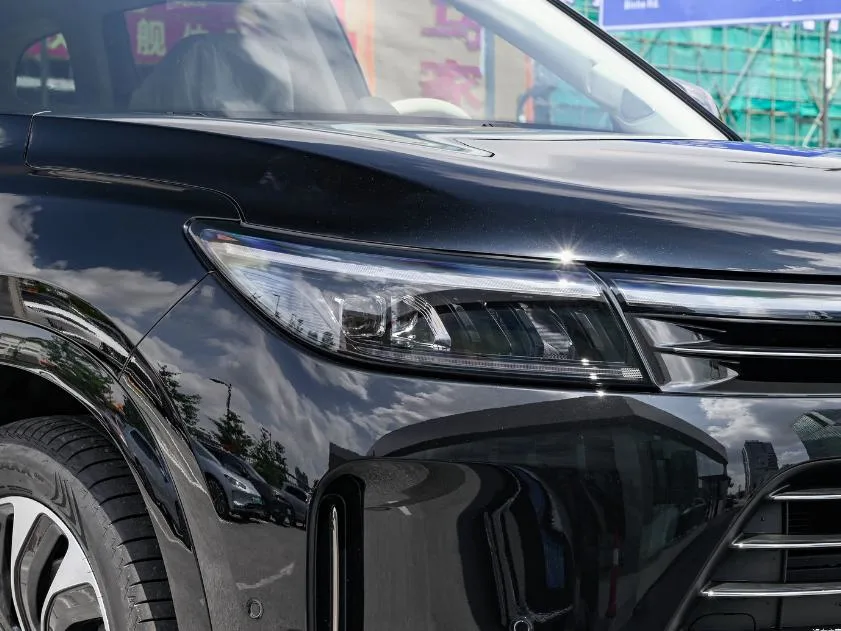 Wenjie M9 Extended Range Version Electric SUV