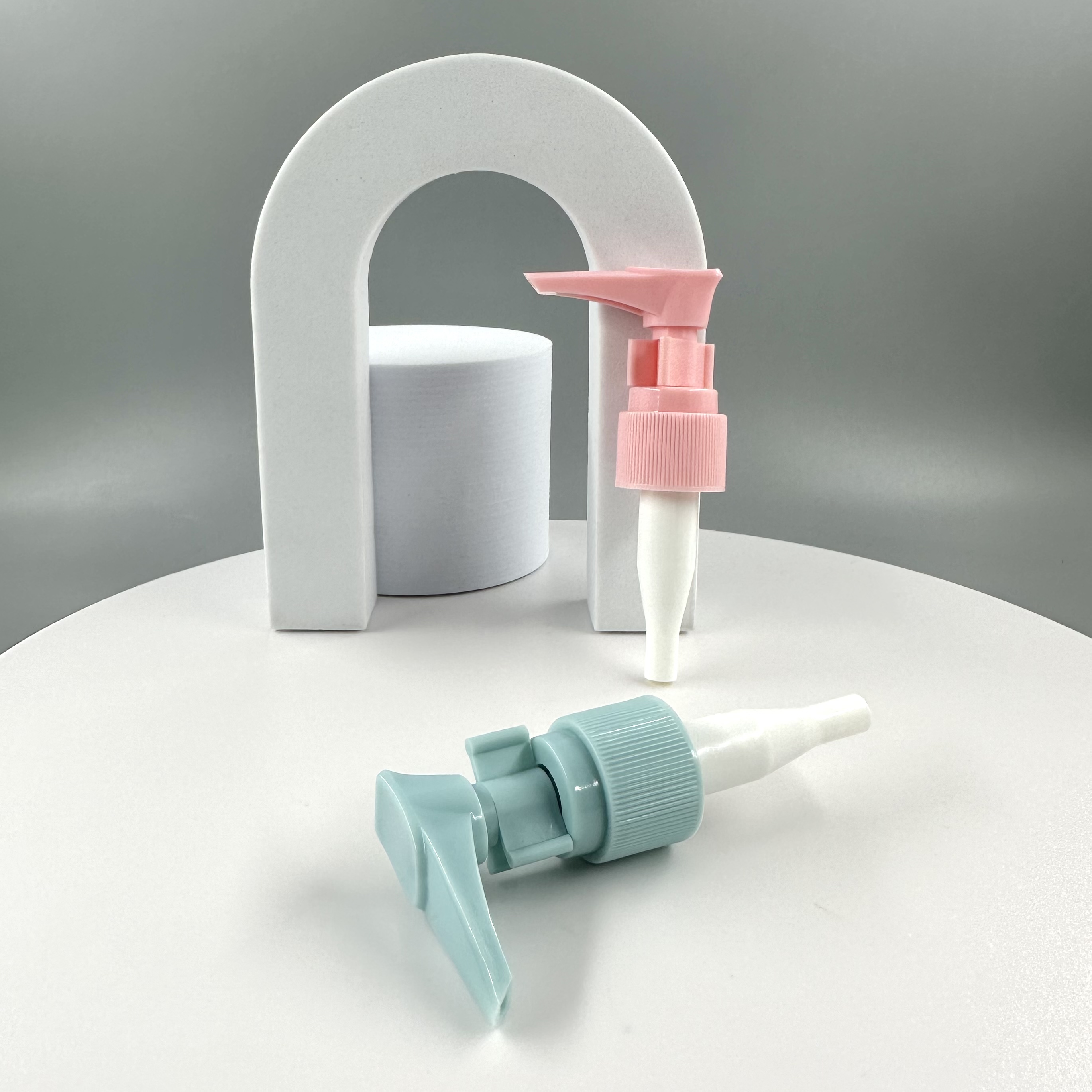 Smooth Ribber Aluminium Closure 24/410 Lotion Pump for Cosmetic Bottles and Durable