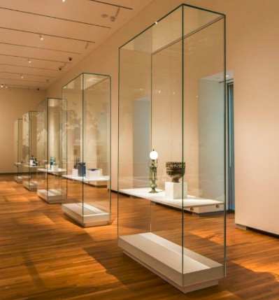 Free Standing Lockable Glass Display Cabinet , Action Figure Display Cabinet