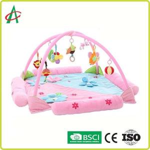 China L68cm Washable Baby Play Mat With Mini Toys ISO9001 Approval wholesale