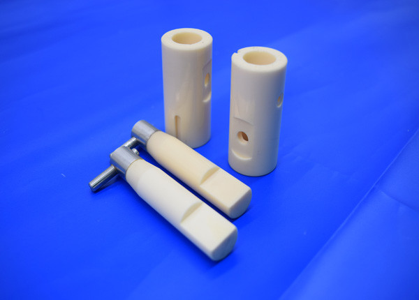 Customized high precision white ivory 95%-99.99% ceramic plunger pump