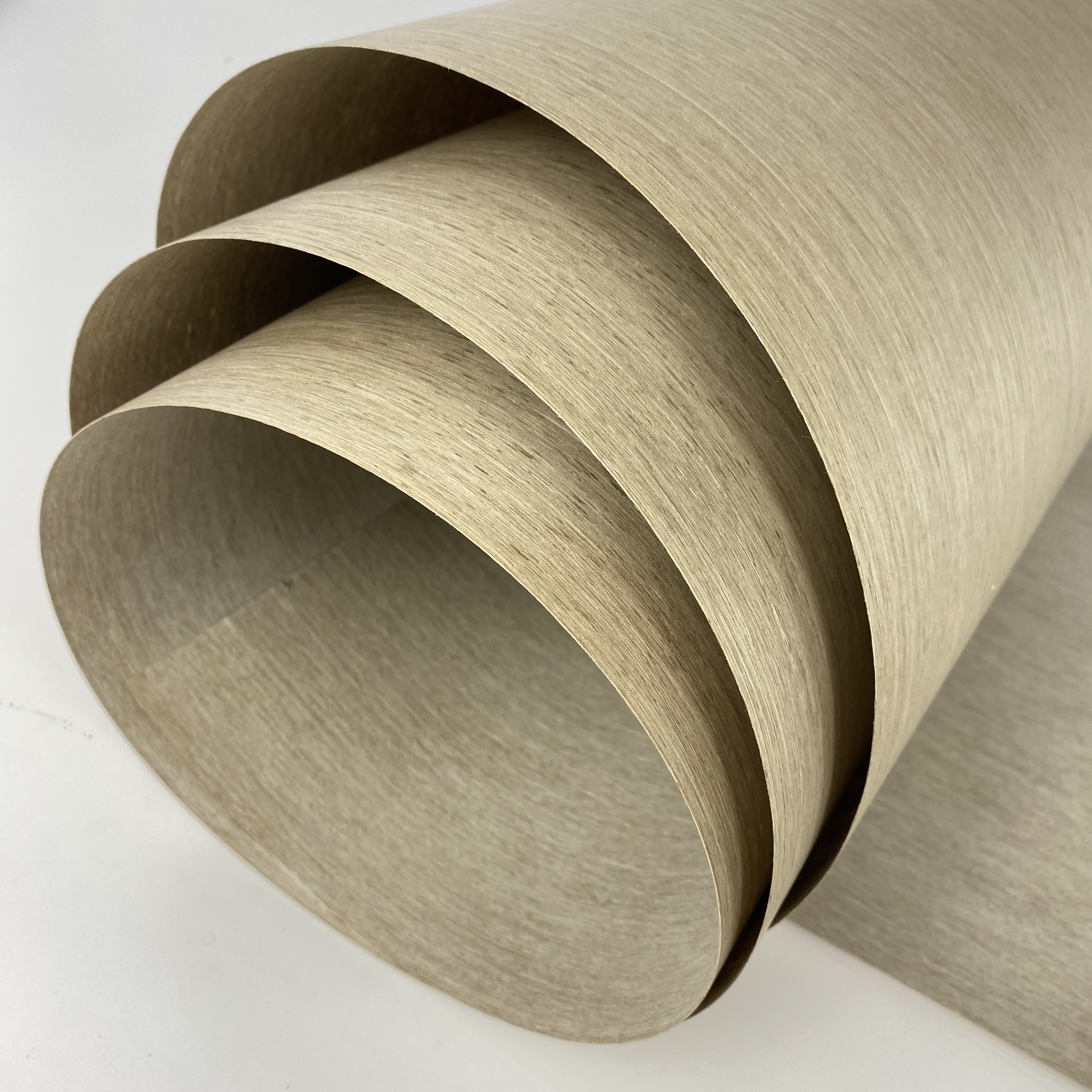New Design Engineered Oak Wood Veneer 2500x640mm Simple Elegant Engineering For Boat Decking Door Chair Table Skin