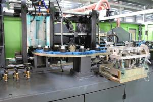 China 6 Cavities Automatic Blow Moulding Machine wholesale