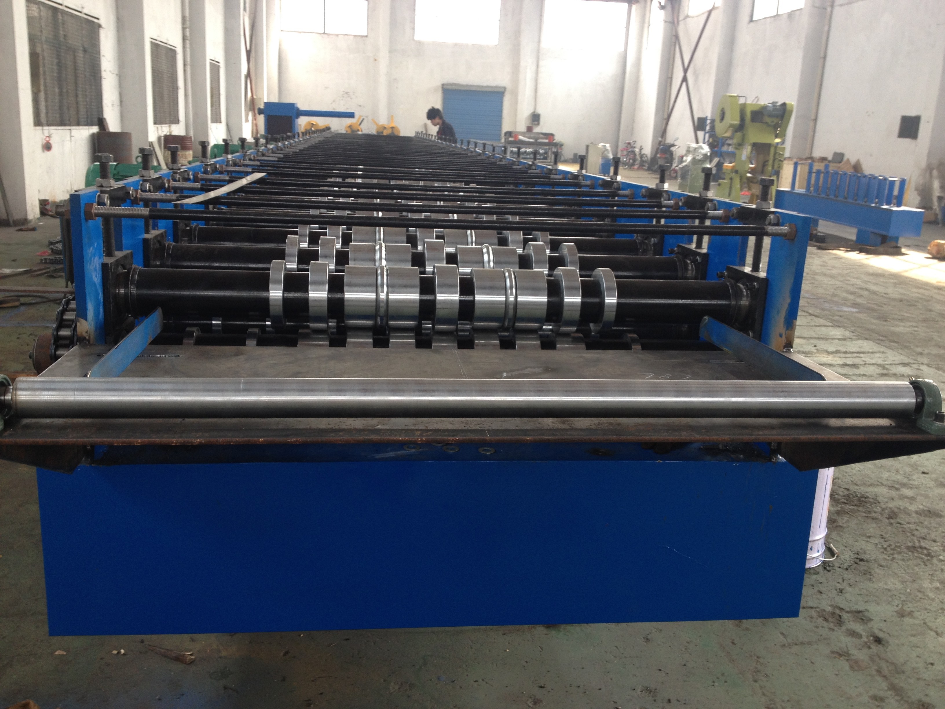 Anti-Earthquake Floor Decking Forming Machine Thickness 0.6-1.5mm