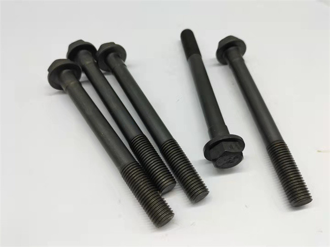 4TNE84 Excavator Engine Parts Engine Valve Cylinder Head Screw