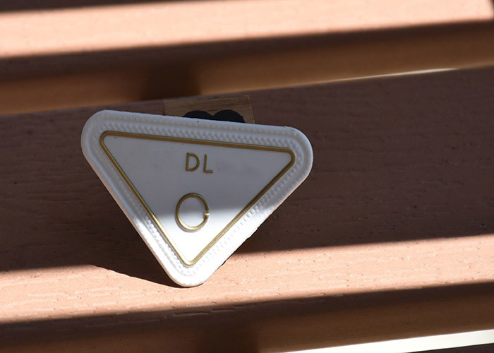 White Eco Friendly TPU Printed Label Customised Gold Logo For Garments