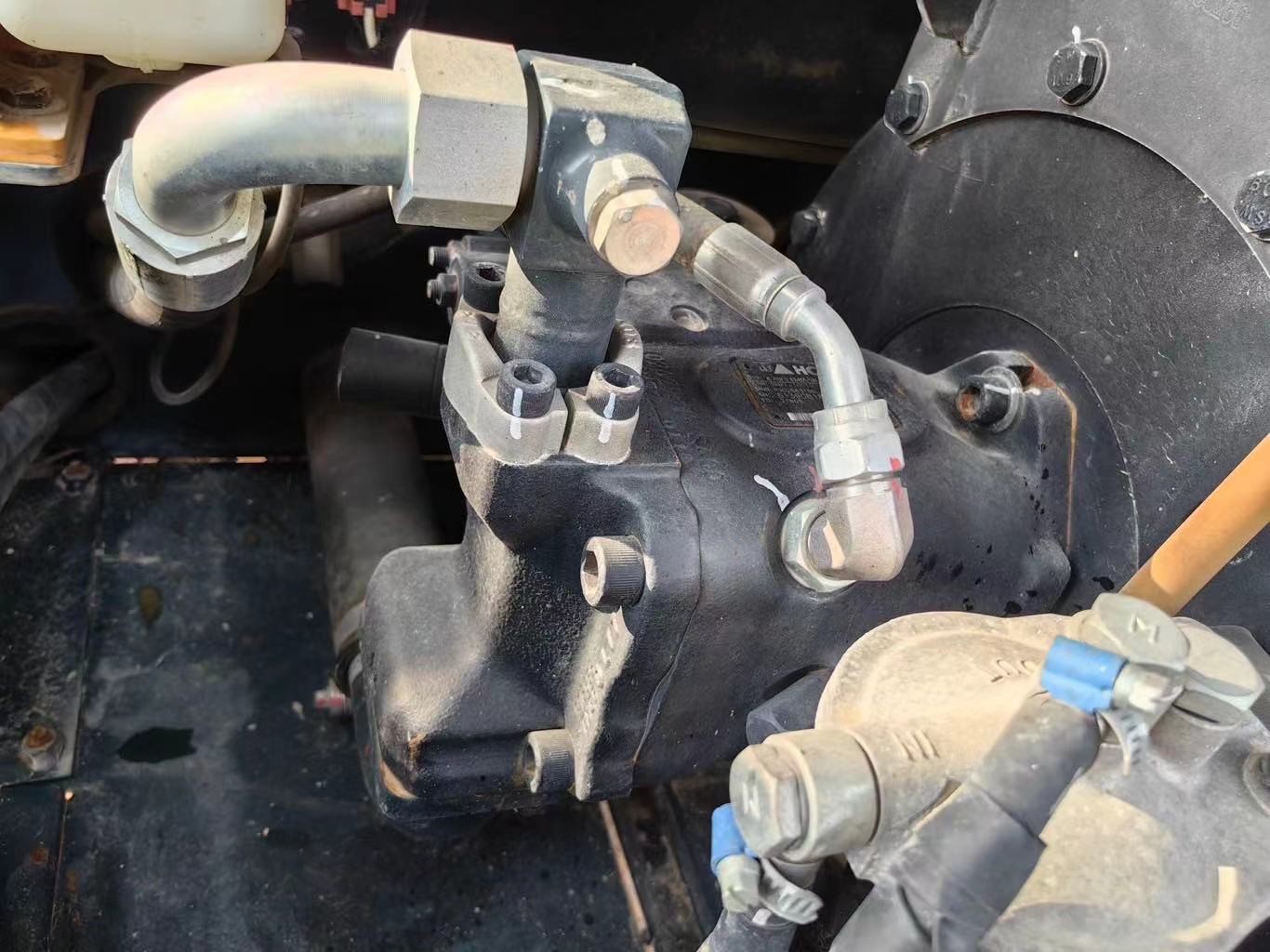 Mini Tracked Used Hyundai Excavator Hyundai HX60 Escavadora