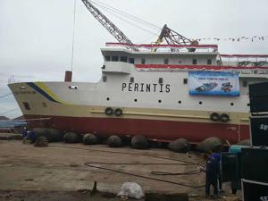 China Black 12 Layer High Bearing Capacity Rubber Marine Salvage Lift Bags 1.5m Dia wholesale