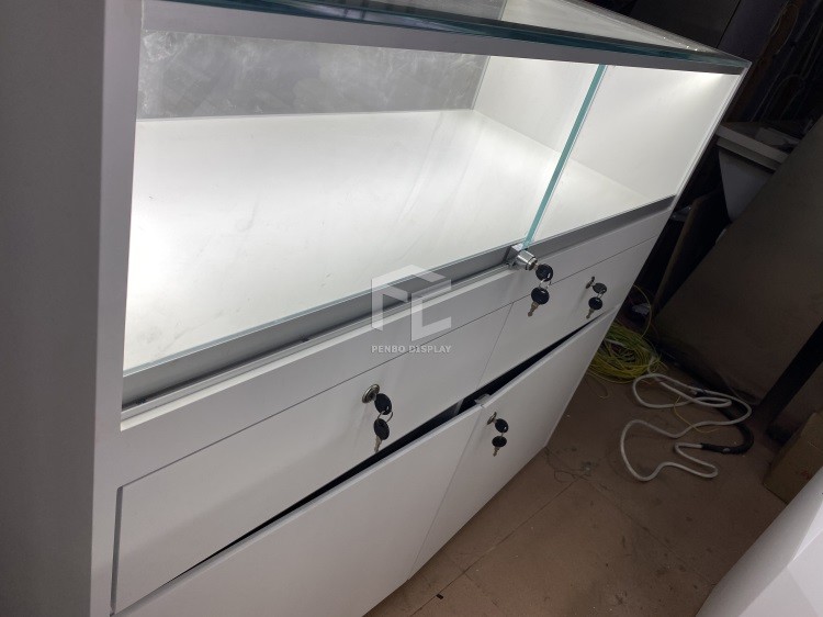 304 Stainless Steel Jewelry Shop Furniture White Golden Color