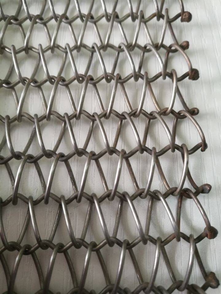0.5mm-4mm Balanced Spiral SS Wire Mesh Belt Conveyor For Bakery Tunnel Oven