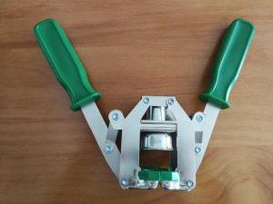 China Grade A Manual Bottle Capper / Homebrew Bench Capper Customized Packaging wholesale