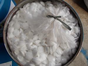 China Gold Mining Chemicals White Solid Briquette 98% Sodium Cyanide NaCN CAS 143-33-9 wholesale