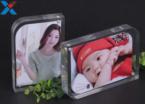 China Magnet Clear Acrylic Photo Frame Creative ARC Shape PMMA Pictures Table Frame wholesale