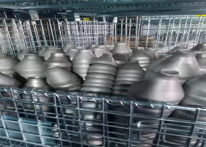 Q195 Q215 Seamless Pipe Fittings DN10-DN1200 Heat Treatment