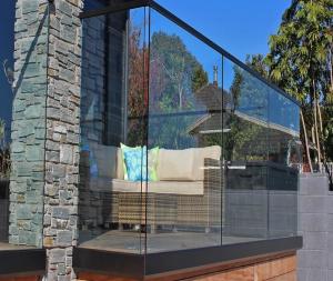 China H160mm Brushed Floor Standing Frameless Glass Railing wholesale