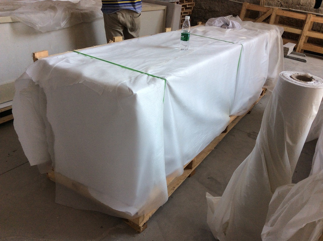 P6131 Yellow Artificial Stone Countertops With White Veining 118"X55"