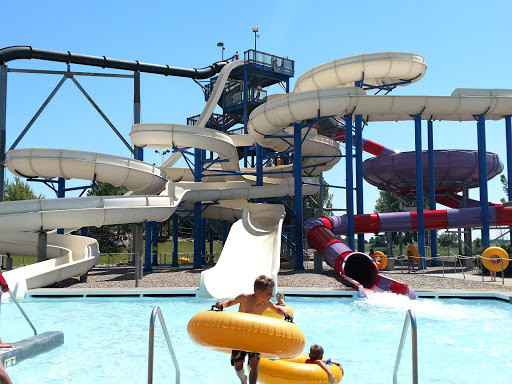 OEM Aqua Park Water Sport Kids Swimming Pool Accessories Games Slide