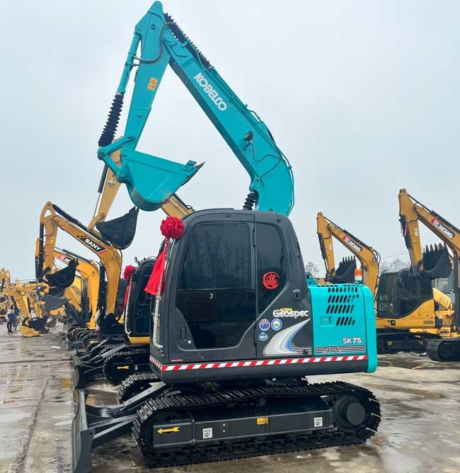 Mini Excavator Used Kobelco SK75 Crawl Excavator 0.4m3 Bucket Capacity